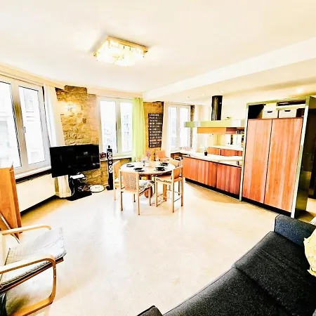 Prime 1br Close To The Gare Apartman